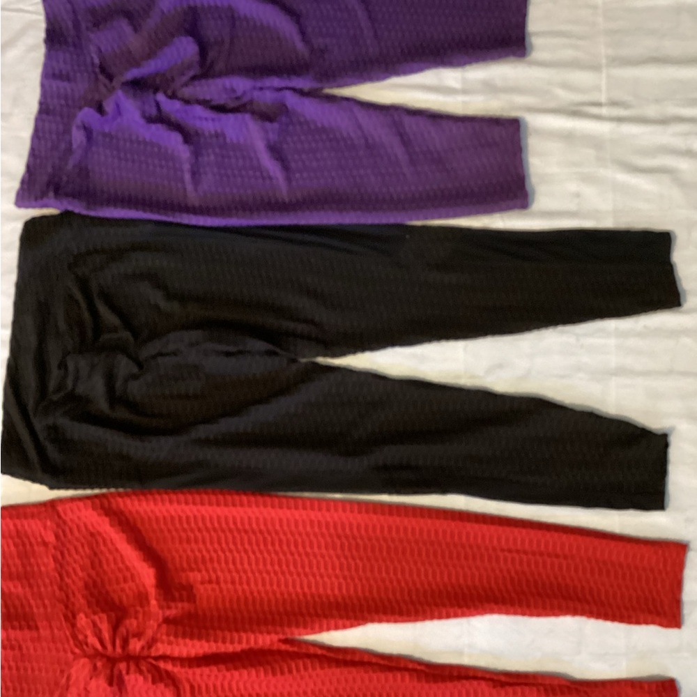 BUNDLE Butt Lifting Ribbed Bubble Leggings - Purple, Black & Red